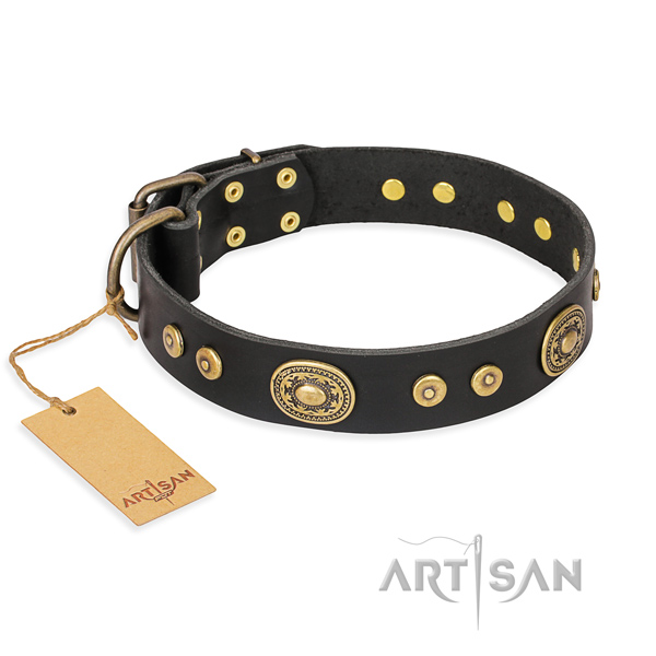 Genuine leather dog collar made of reliable material with durable traditional buckle