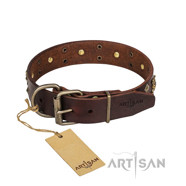 Leather dog collar with rounded edges for convenient everyday wearing